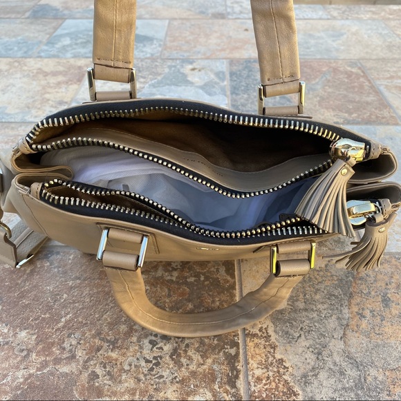 SOLD Anya Hindmarch Ebury Leather Zipper Tote - Picture 16 of 16